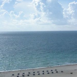 Meet your Posher, Jean